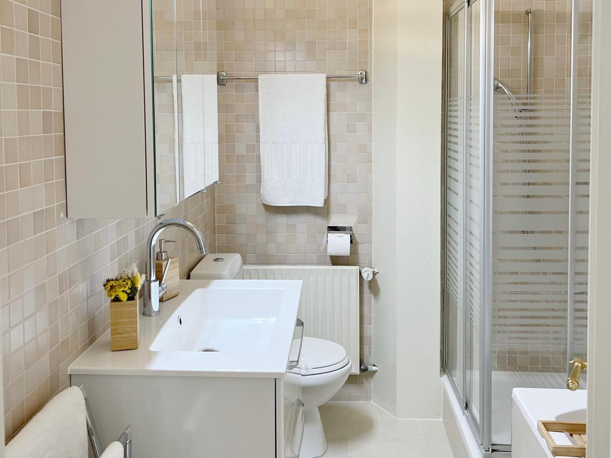 Montreux Riviera Suite Waterfront 3 Bedrooms Private Parking 외부 사진